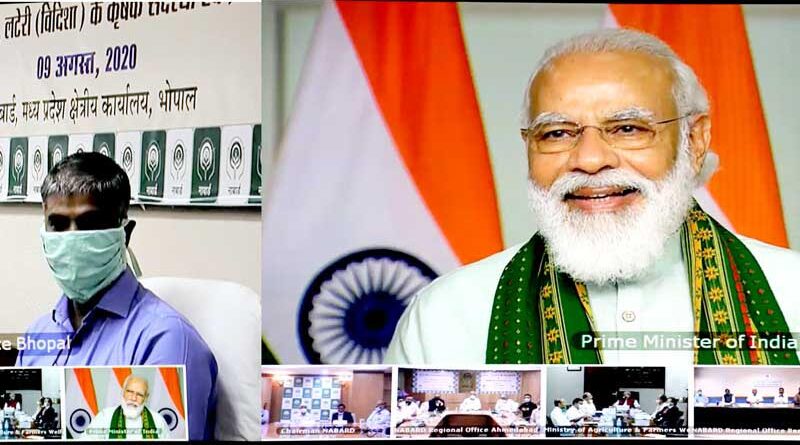 PM Modi interacts with farmer of Lateri in Vidisha District