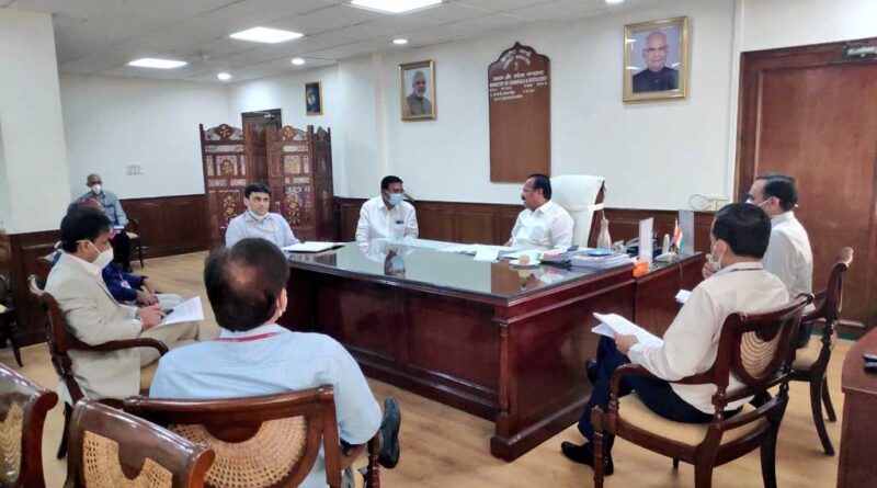 Mr. Gowda assures adequate supply of Urea to the State of Telangana