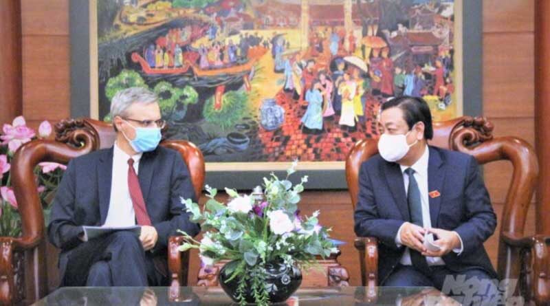 France hopes to build an agro-product wholesale market in Hanoi
