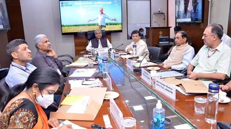 Farmers should be willing to experiment and use New Seeds and Technologies: Narendra Singh Tomar