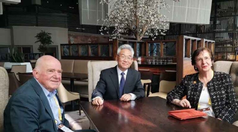 Vice Minister Zhang Taolin Awarded IUSS Distinguished Service Medal