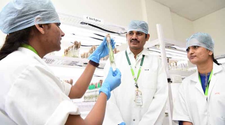 ICRISAT’s young researchers shine at major international conference on applied genetics