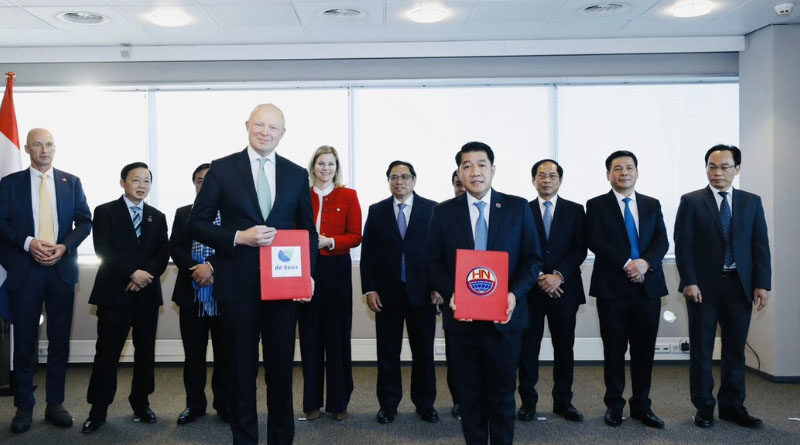 Signing of MoU in agricultural project collaboration between De Heus and Hung Nhon