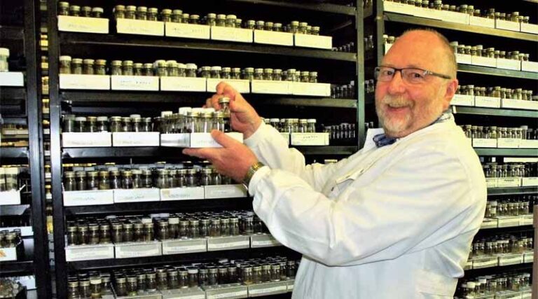 Review highlights a century of science in tackling emerging fungal diseases in response to climate change