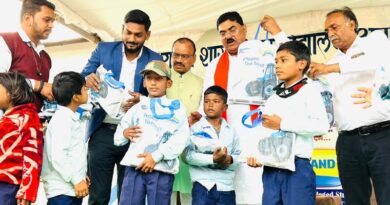 New Holland Agriculture supports schoolchildren in Madhya Pradesh with notebooks