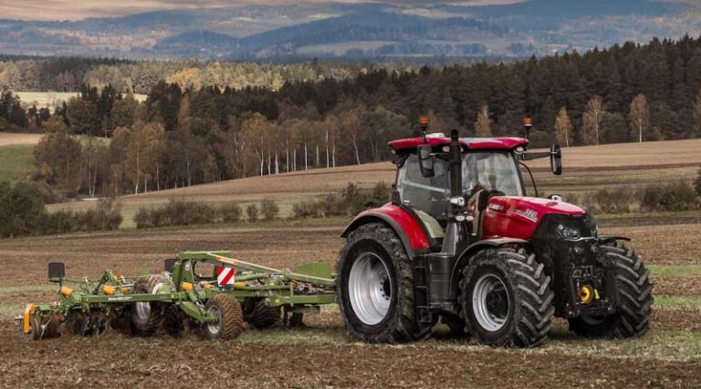 New puma AFS connect CVXDRIVE and multicontroller: greater connectivity, comfort and performance