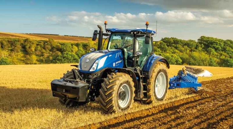 More Power. More Intelligence. New Holland presents the new T7.340 HD with PLM Intelligence