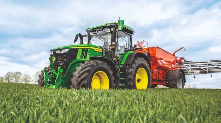 John Deere and Yara partner to increase fertilization efficiency