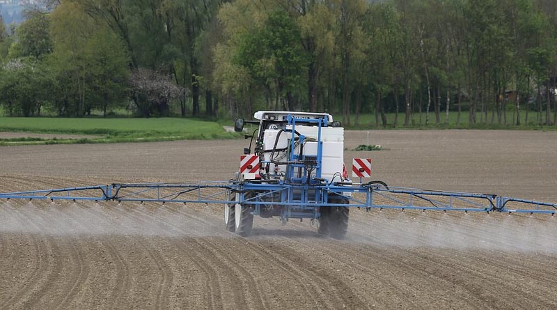 EU: Will the Commission renew the approval of glyphosate?