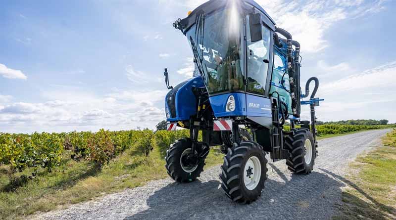 More comfort, capacity, power and productivity: the new BRAUD compact grape harvesters from New Holland