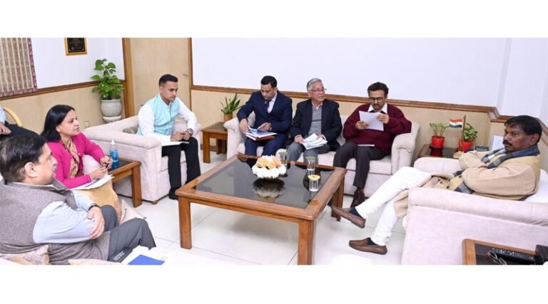 Relief for Onion Farmers: Union Agriculture Minister directs NCCF and NAFED to purchase 7 lakh tonnes