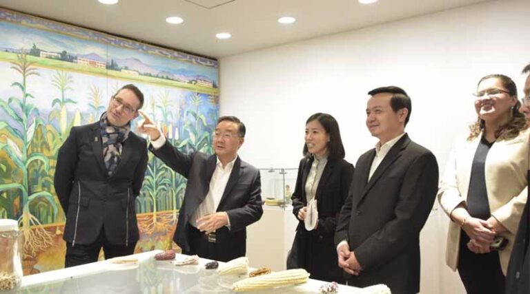 Building on fifty years of collaboration, a visit by Chinese politicians to CIMMYT in Mexico breeds new opportunities for tackling global agricultural challenges