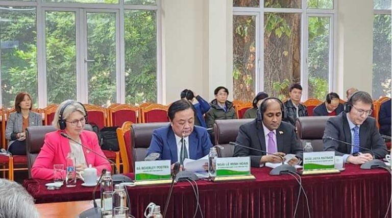 Public-private partnership highlighted in high-quality rice production project