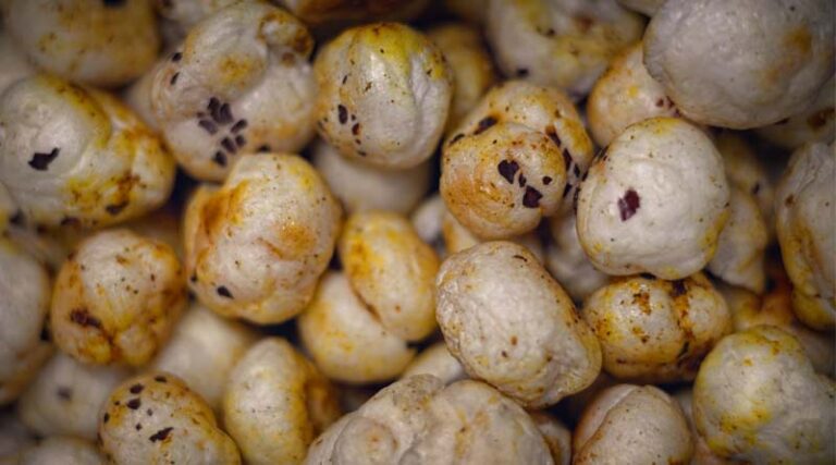 Why are farmers not cultivating Makhana which is sold at Rs 800-900 per kg?