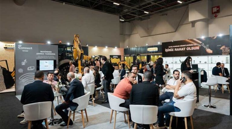 Komatek 2024: Showcasing Innovations from CASE and New Holland Construction