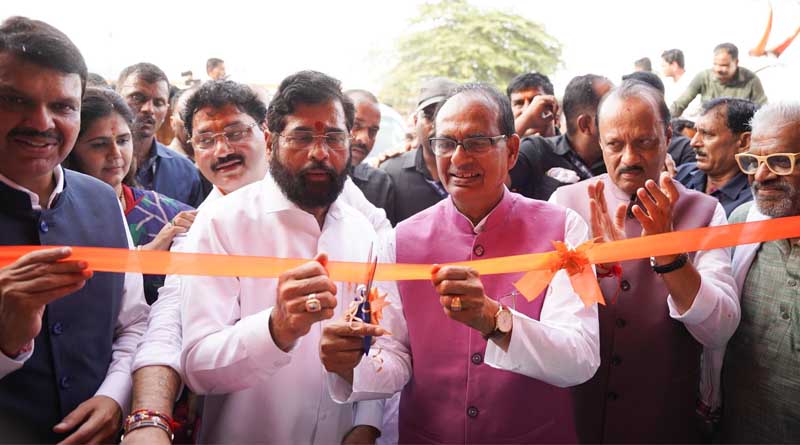 Maharashtra Farmers Raise Issue of Due Crop Insurance Claim With Shivraj Singh Chouhan