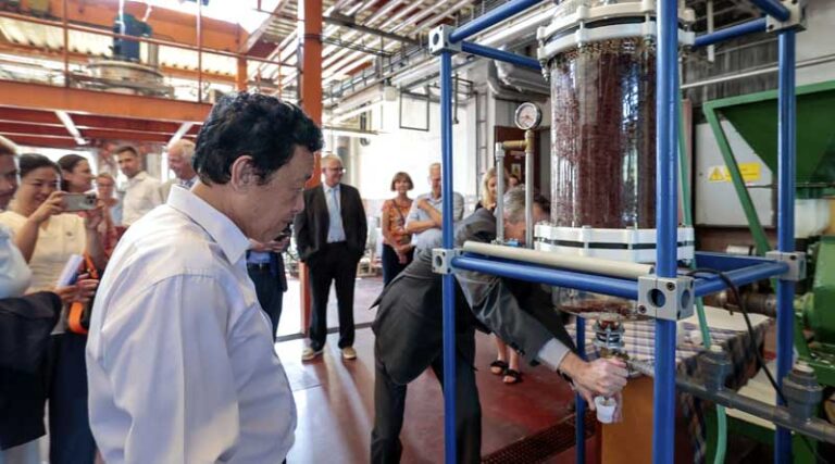 In Slovakia, the Director-general Visits Research Institutions and Witnesses the Signing of a Letter of Intent