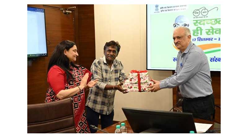 “Swachhata Hi Seva- 2024” Prize distribution ceremony organises to the children of Safai Mitras and their felicitation in Krishi Bhawan