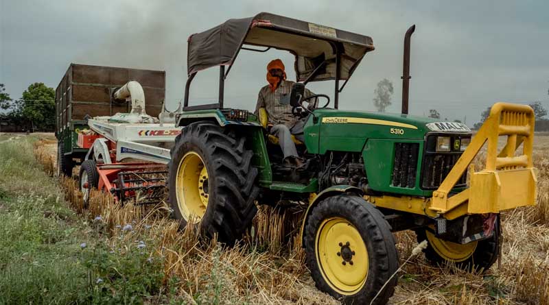 Essential Guide for Indian Farmers: How to Choose the Right Tractor Oil and Boost Performance