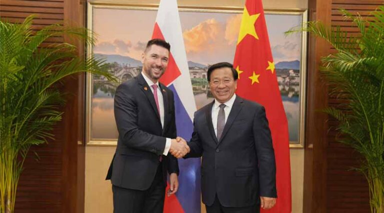 Minister Han Jun Meets With Slovak Minister Of Agriculture And Rural Development