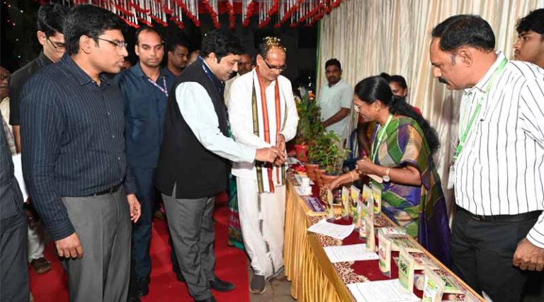 Mr. Shivraj Singh Chouhan visits ICAR-KVK, Chittor