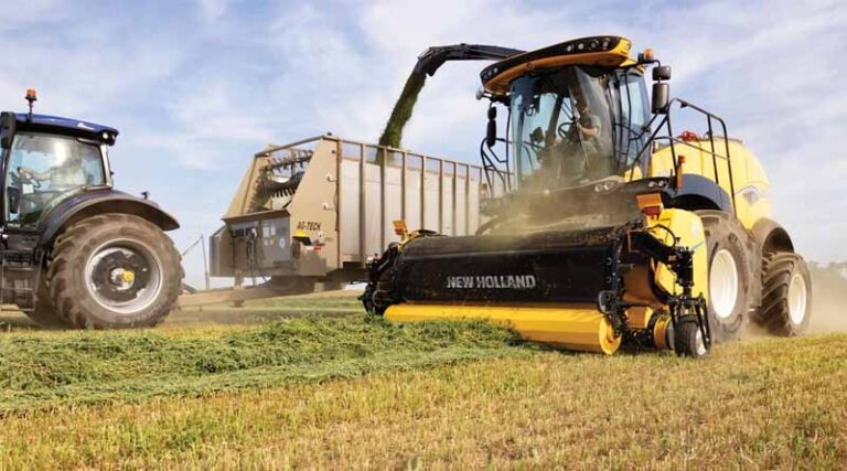 New Holland Celebrates Triple Win at AE50 Awards for Hay and Forage Innovations