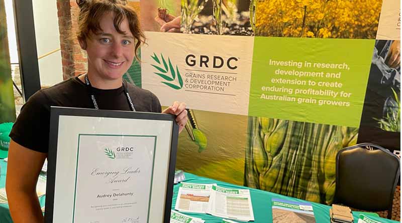 Victorian Agronomist And Scientist Each Win Grains Award