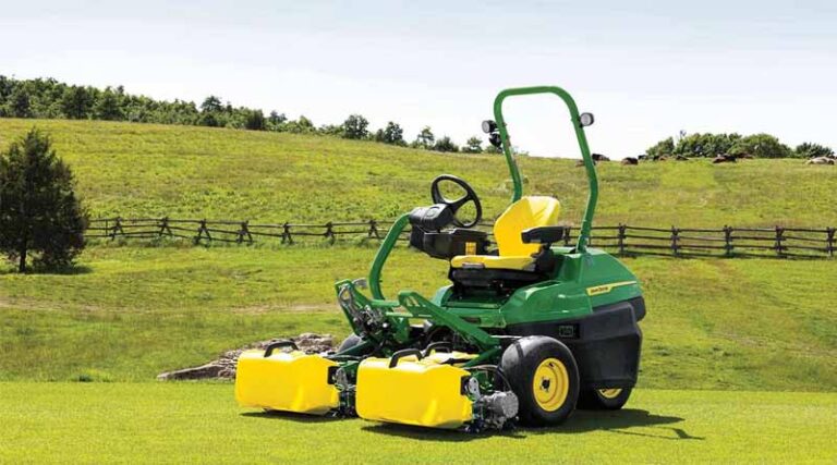 John Deere Announces New Electric Golf and Sports Turf Offerings at GCSAA Conference and Trade Show
