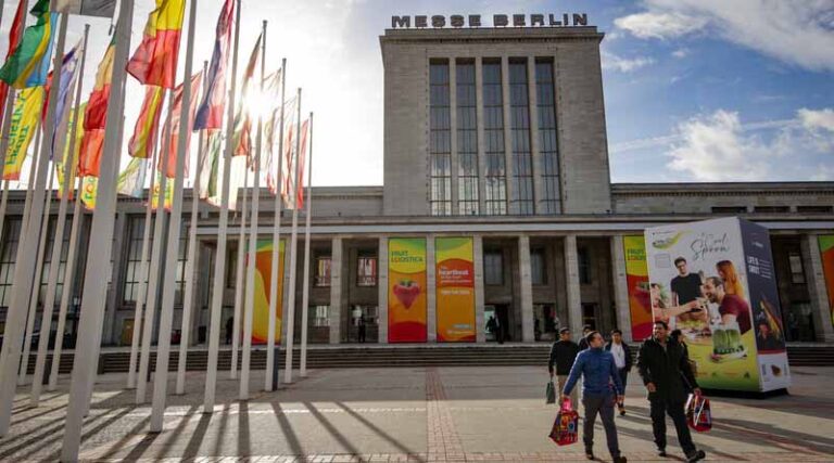 Rijk Zwaan shares knowledge during Fruit Logistica events and at the Retail Centre