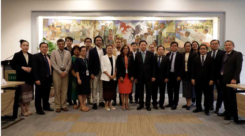 IRRI Receives Cross Of Friendship Medal From Lao PDR