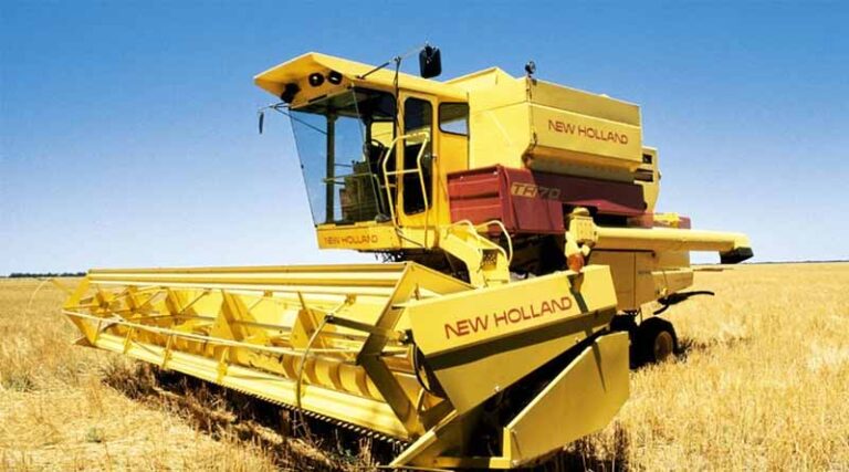 New Holland Celebrates A Half-century Of Twin Rotor Combines