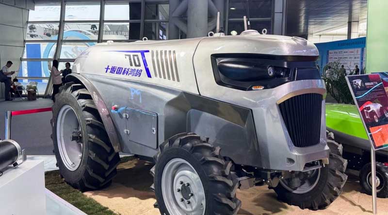 China Unveils Its First Fully Autonomous Electric Tractor, the “Honghu T70”