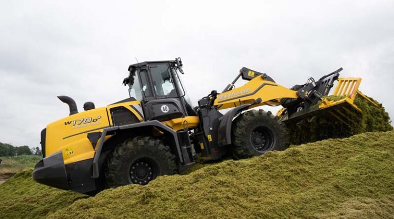 New Holland Boosts Silage Contractors Productivity with the New W170D+ Forage Power