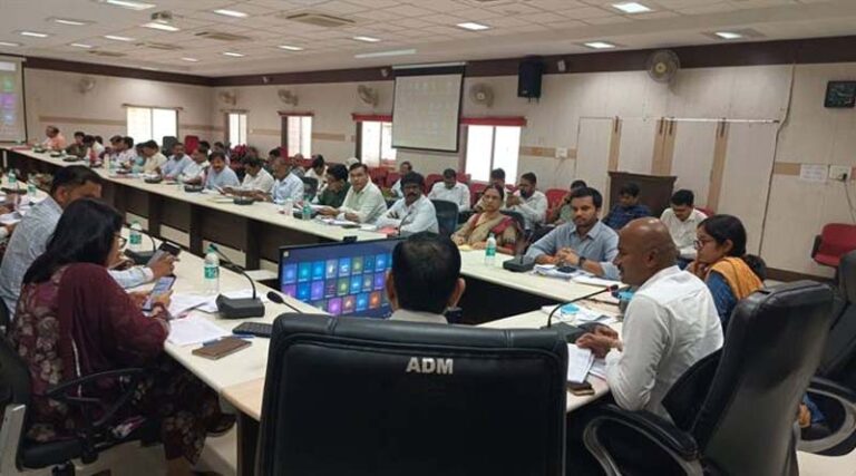 Online Fertilizer Distribution in Sehore from September 27, Collector Launches Drive Against Black Marketing
