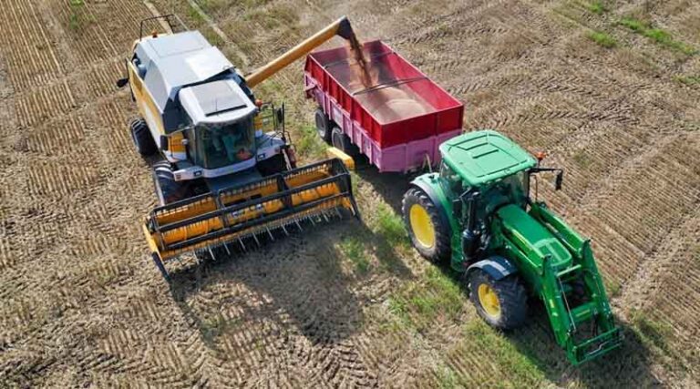 China Deploys 2.4 Lakh Harvesters and 2,000 Dryers to Protect Autumn Grain Harvest Amid Heavy Rains