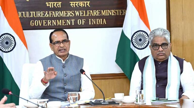 India to Implement Real-Time Monitoring to Prevent Stubble Burning: Agriculture Minister Chouhan