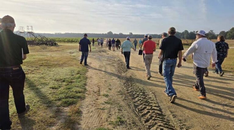 WSSA and NAICC Provide On-Farm Learning for Agency Representatives