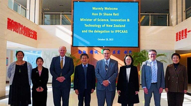 New Zealand Minister for Science, Innovation and Technology Visits MARA-CABI Joint Laboratory to strengthen China–New Zealand Research Collaboration