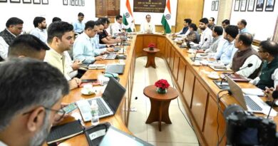 Shivraj Singh Chouhan Orders Nationwide Probe After Farmers Receive ₹1 Crop Insurance Claims