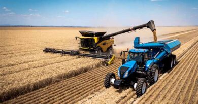 New Holland CR10 ‘monster in the paddock’ debuts at Dalby