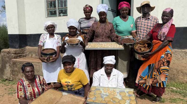 Kenyan Women’s Agro-Processing Gets a Boost Through ICRISAT Training and Energy-Efficient Ovens