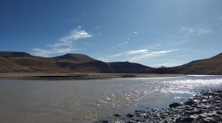 New Study Identifies Fossil Fuel Byproducts And Plastic Additives As Top Priority For Environmental Control In Yangtze River