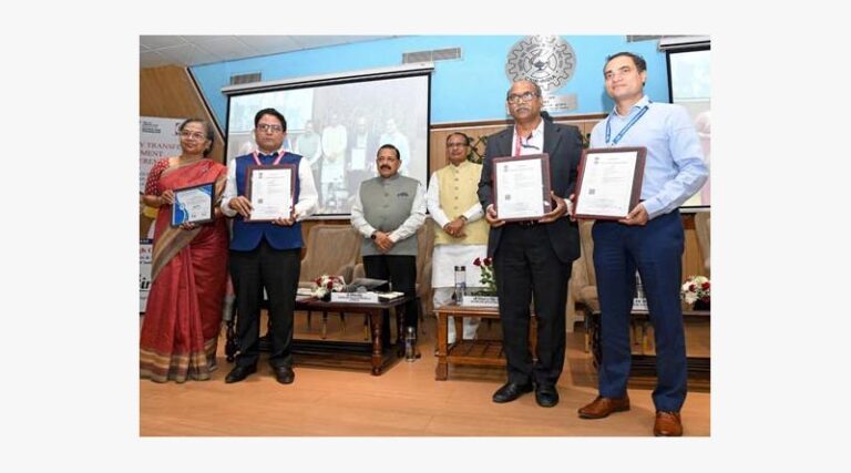 CSIR Transfers Indigenous Bio-Bitumen Technology: Turning Farm Residue into Sustainable Roads
