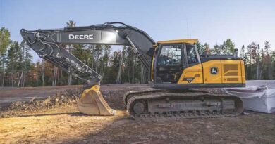 John Deere Celebrates U.S. Construction Industry With "Building America" Excavator Contest