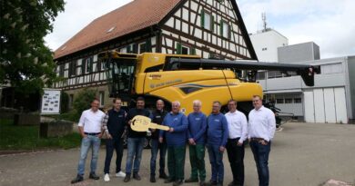 New Holland Delivers CR 7.90 High‑Capacity Combine Harvester To The University Of Hohenheim