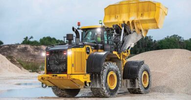 John Deere Expands X-Tier Lineup with New 844 and 904 X-Tier Wheel Loaders John Deere Expands X-Tier Lineup with New 844 and 904 X-Tier Wheel Loaders