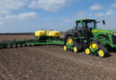 John Deere Expands Enhanced Operator Experience Across MY27 8 Series (250-410 hp) Tractor Lineup
