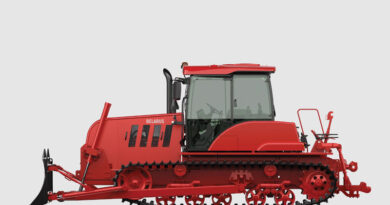 Belarus 1502: 158 HP Crawler Tractor for Wet and Weak Soils Belarus 1502: 158 HP Crawler Tractor for Wet and Weak Soils