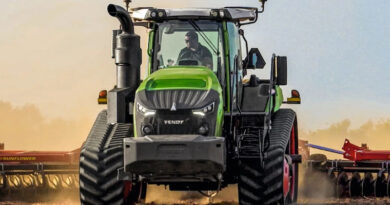 Fendt 1100 Vario MT — The First Tracked Tractor in Its Class with a Stepless Transmission