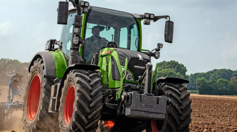 Fendt 500 Vario Gen3 — Up to 163 hp Built for Livestock and Dairy Operations